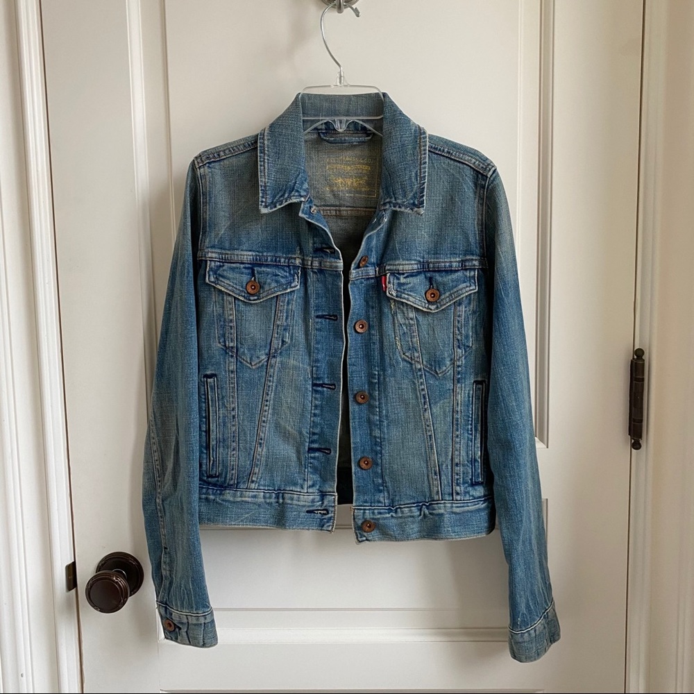 Levi’s denim jacket